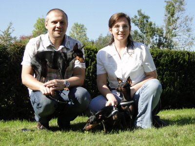 Mein Mann Jürgen und ich mit Katy, Cosmo u. Jasper